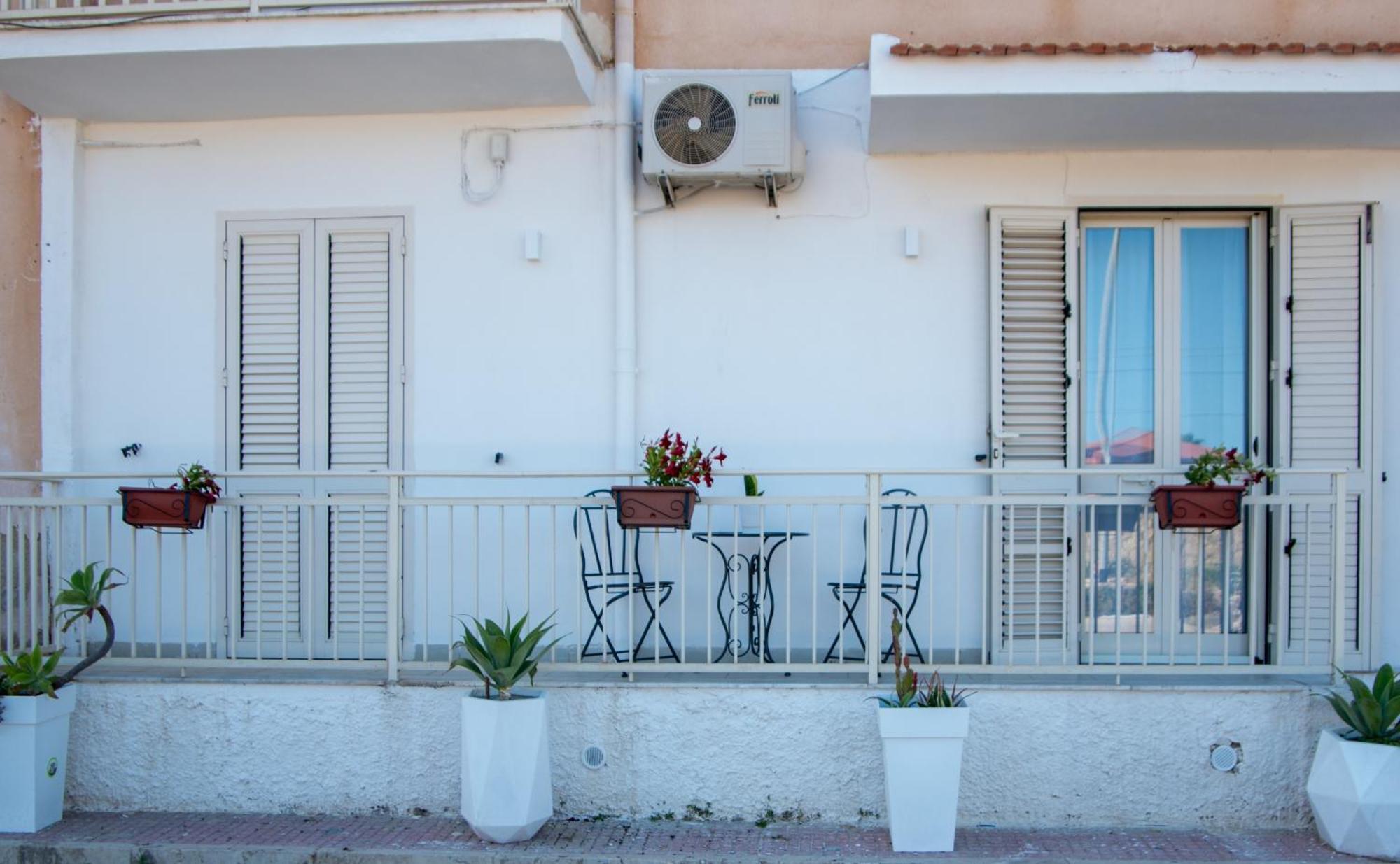 Casa Vacanze La Casetta Di Zinu' Porto Empedocle Esterno foto